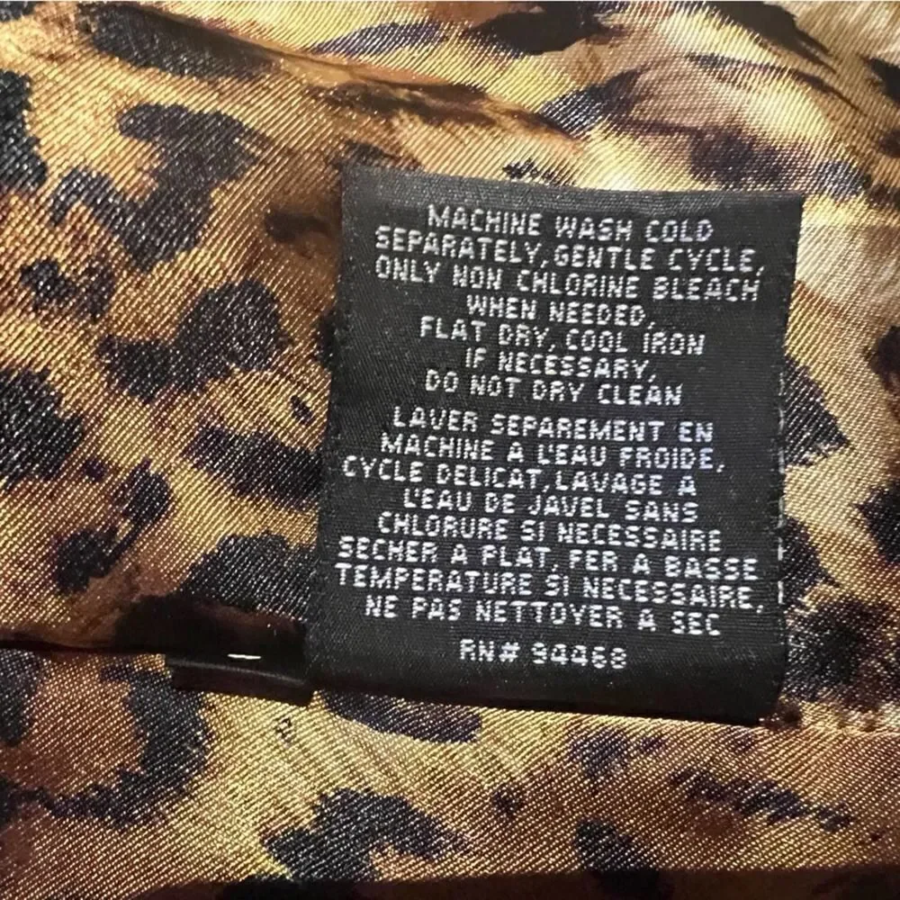 Dana Buchman winter coat. Almost new condition. Size S.